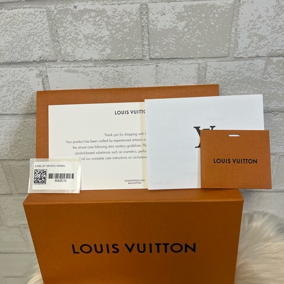 Louis Vuitton Zippy Wallet NWT - Picture 5 of 16